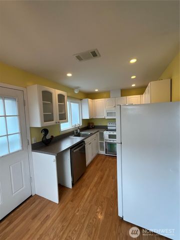6516 93rd Street SW, Lakewood, WA 98499