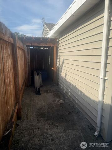 6516 93rd Street SW, Lakewood, WA 98499