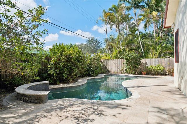 704 SE 8th Street, Fort Lauderdale, FL 33316