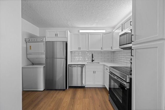 1113 Green Pine Boulevard C2, West Palm Beach, FL 33409