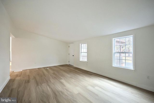 205 BUTTER RD, York, PA 17404