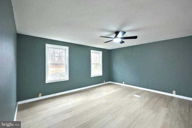 205 BUTTER RD, York, PA 17404