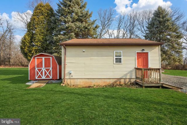 205 BUTTER RD, York, PA 17404