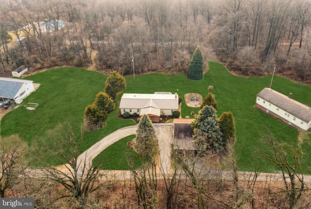 205 BUTTER RD, York, PA 17404