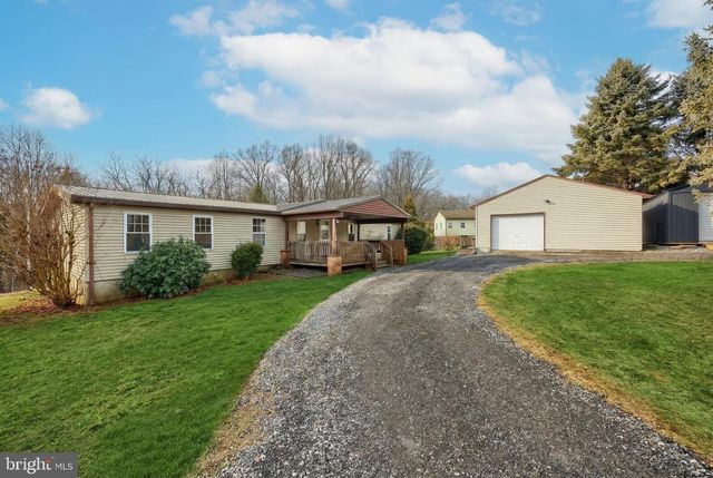 205 BUTTER RD, York, PA 17404