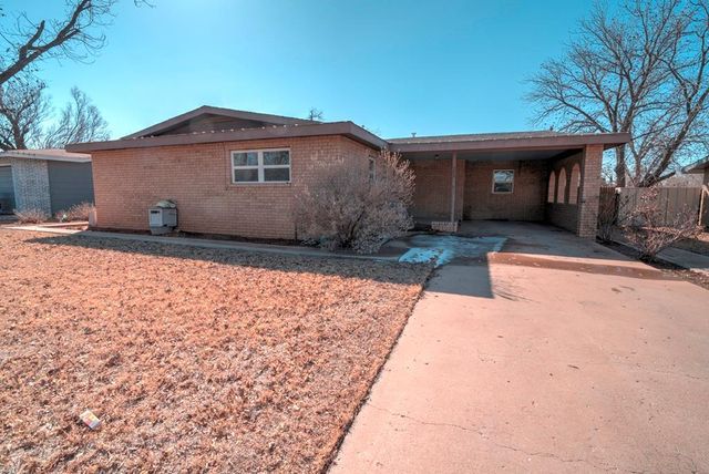 306 SW 12th St, Andrews, OK 74714