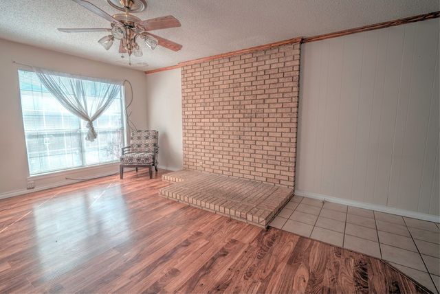 306 SW 12th St, Andrews, OK 74714