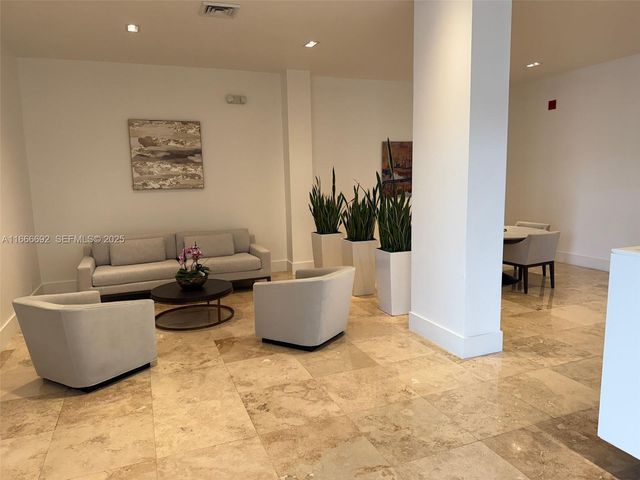 2201 S Ocean Drive 904, Hollywood, FL 33019