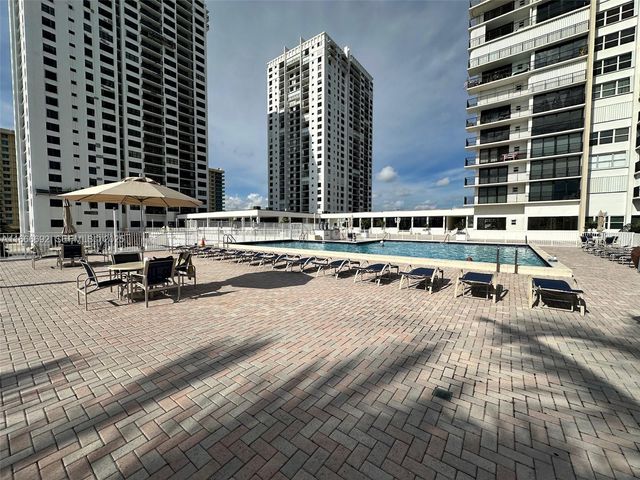 2201 S Ocean Drive 904, Hollywood, FL 33019