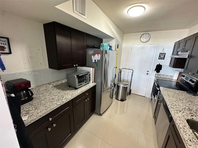2201 S Ocean Drive 904, Hollywood, FL 33019