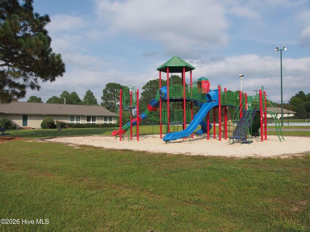 112 Shady Wood Court, West End, NC 27376