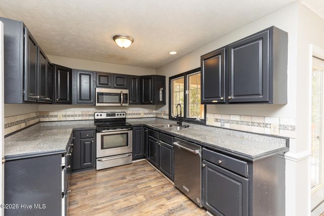 112 Shady Wood Court, West End, NC 27376