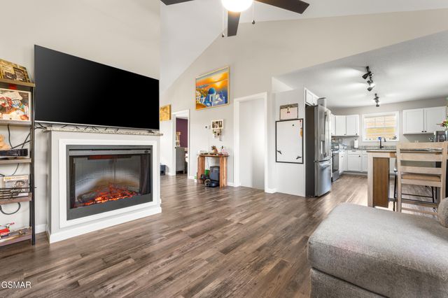 3886 Settlers Trail, Kodak, TN 37764