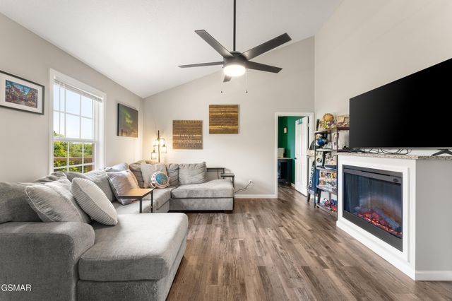 3886 Settlers Trail, Kodak, TN 37764