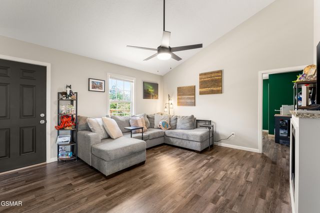 3886 Settlers Trail, Kodak, TN 37764