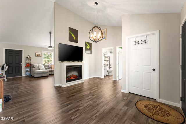 3886 Settlers Trail, Kodak, TN 37764
