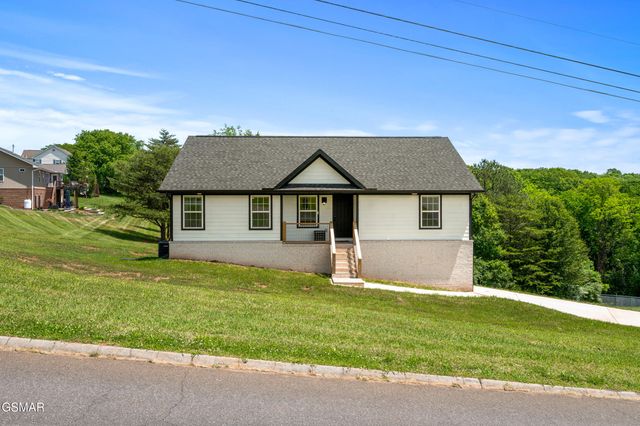 3886 Settlers Trail, Kodak, TN 37764