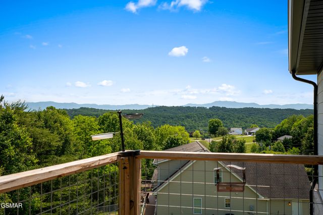 3886 Settlers Trail, Kodak, TN 37764
