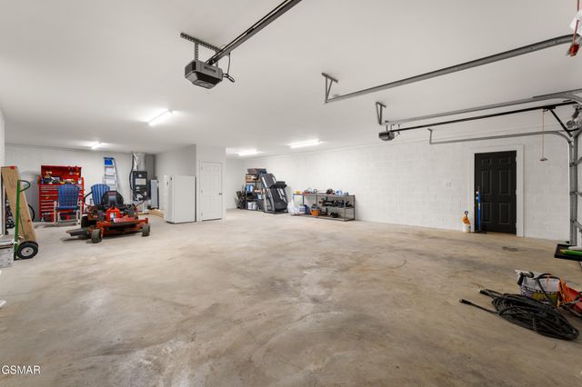 3886 Settlers Trail, Kodak, TN 37764