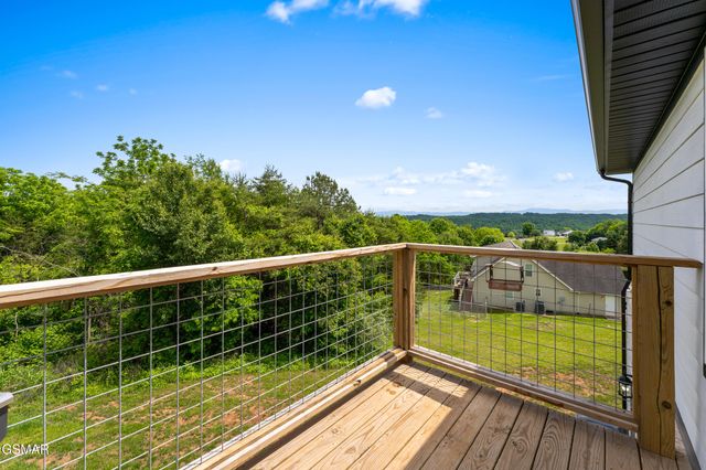 3886 Settlers Trail, Kodak, TN 37764