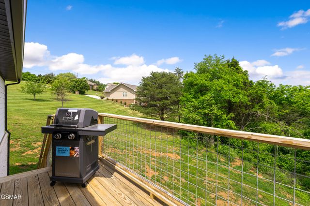 3886 Settlers Trail, Kodak, TN 37764