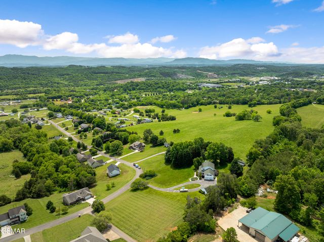 3886 Settlers Trail, Kodak, TN 37764