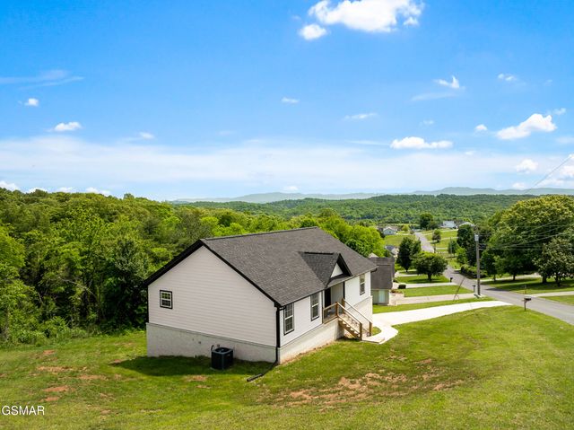 3886 Settlers Trail, Kodak, TN 37764