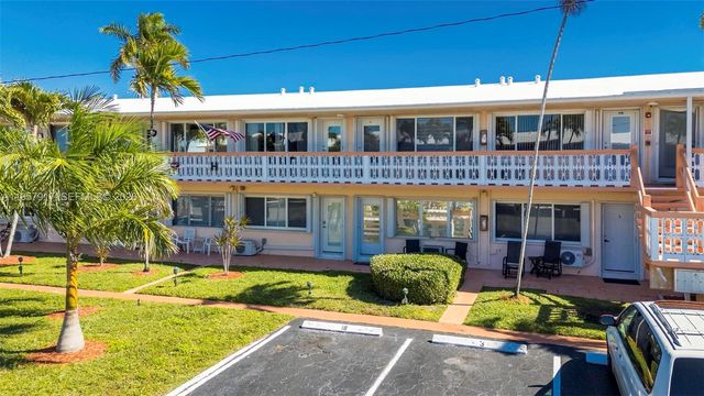 901 SW 11th Ave 17H, Hallandale Beach, FL 33009