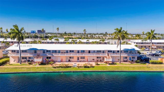 901 SW 11th Ave 17H, Hallandale Beach, FL 33009