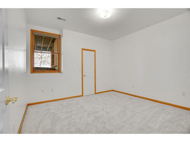 2204 Breckenridge Dr, Berthoud, CO 80513