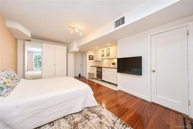 2454 E 18th Street, Brooklyn, NY 11235