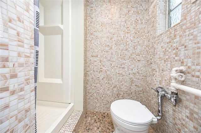2454 E 18th Street, Brooklyn, NY 11235