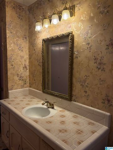 928 18TH AVENUE NW, Birmingham, AL 35215