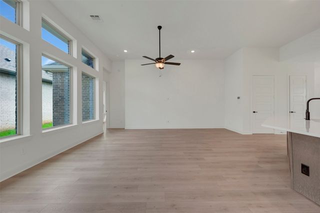2155 Spotted Fawn Drive, Arlington, TX 76005