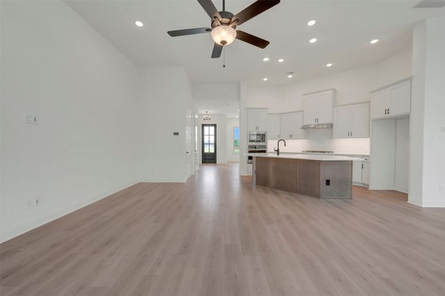 2155 Spotted Fawn Drive, Arlington, TX 76005