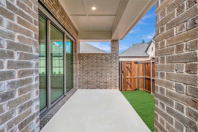 2155 Spotted Fawn Drive, Arlington, TX 76005