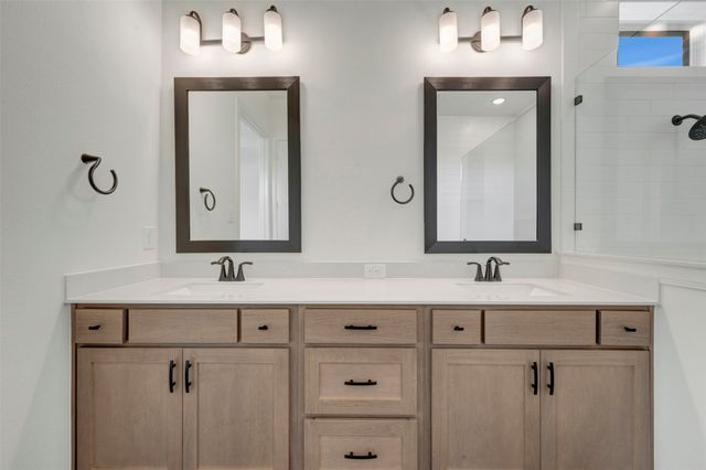 2155 Spotted Fawn Drive, Arlington, TX 76005