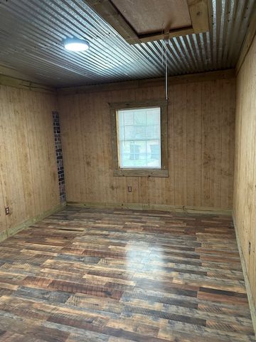 1301 S Greenwich Avenue, Russellville, AR 72801