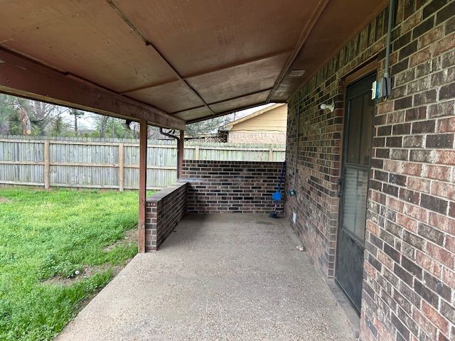 1301 S Greenwich Avenue, Russellville, AR 72801