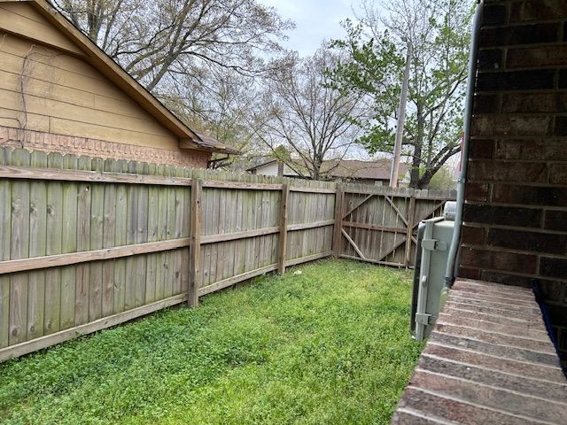 1301 S Greenwich Avenue, Russellville, AR 72801