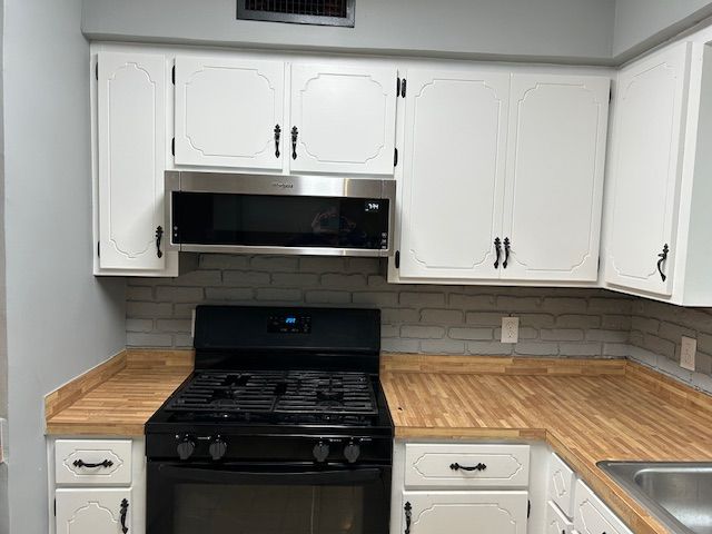 1301 S Greenwich Avenue, Russellville, AR 72801