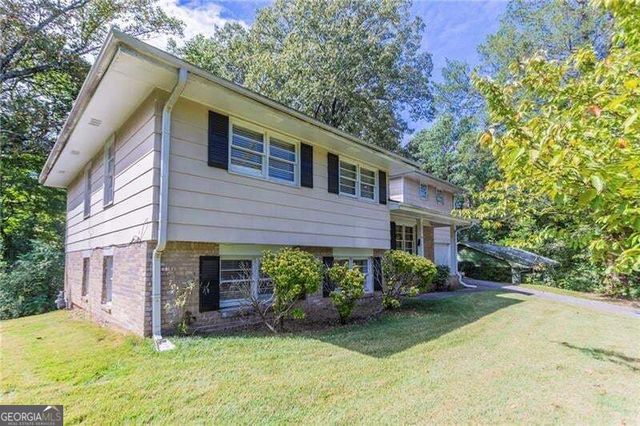 927 Magna Carta Drive NW, Atlanta, GA 30318