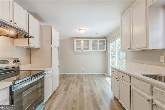 927 Magna Carta Drive NW, Atlanta, GA 30318