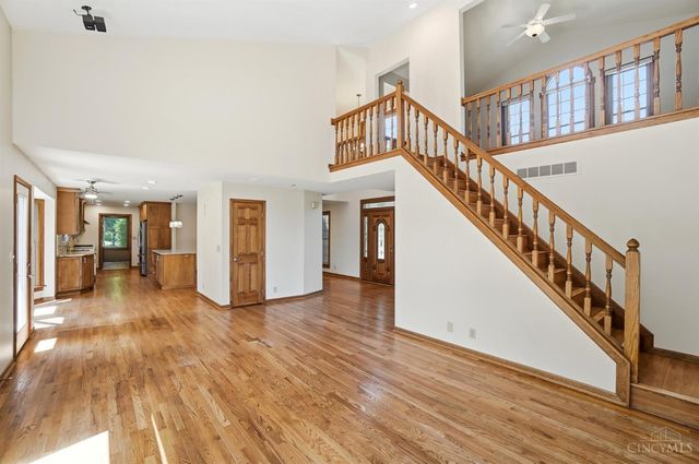 8082 Kingfisher Lane, West Chester, OH 45069