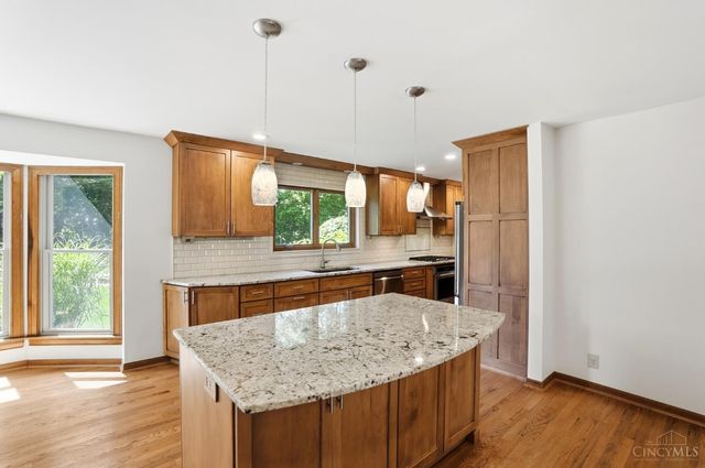 8082 Kingfisher Lane, West Chester, OH 45069