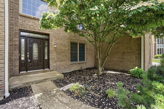 8082 Kingfisher Lane, West Chester, OH 45069