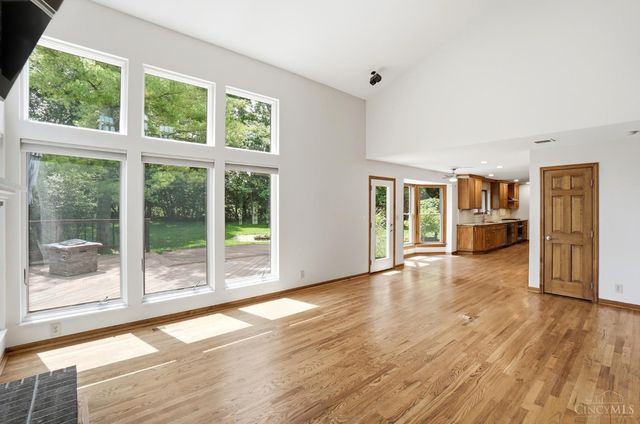 8082 Kingfisher Lane, West Chester, OH 45069