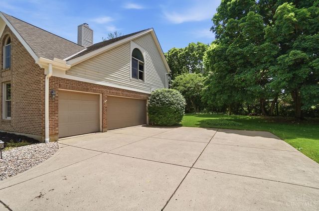 8082 Kingfisher Lane, West Chester, OH 45069