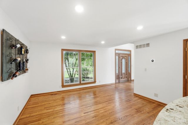 8082 Kingfisher Lane, West Chester, OH 45069