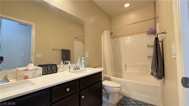 821 Fox Mountain Court, North Las Vegas, NV 89084